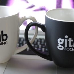 Mug "numquam"